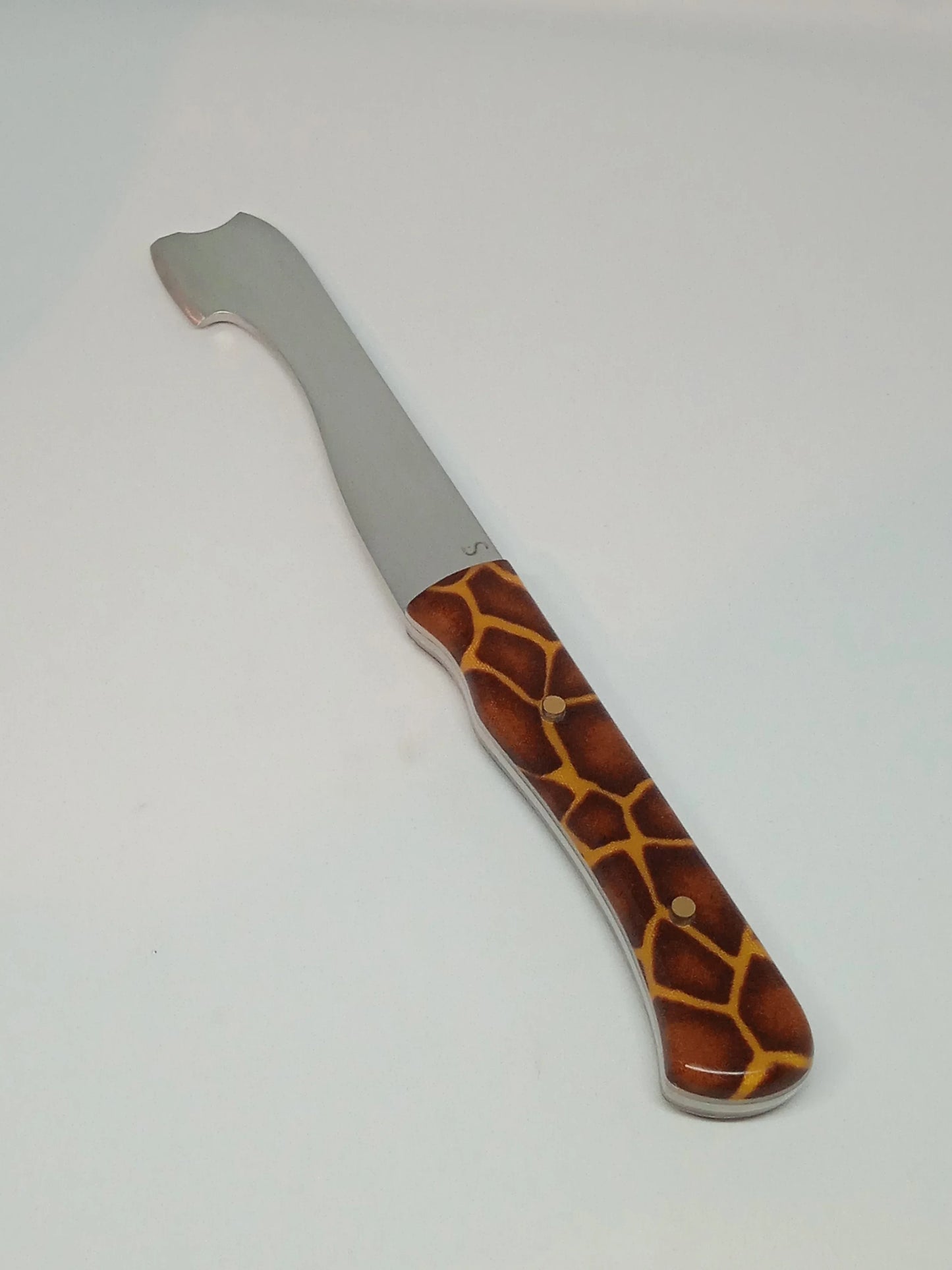 "The Giraffe" stake